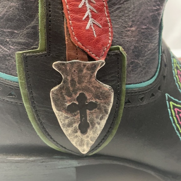 ARIAT Gypsy Soule Indian Feathered Sugar Skull Cowboy boots Don’t Walk In Fear 7 - Picture 5 of 11